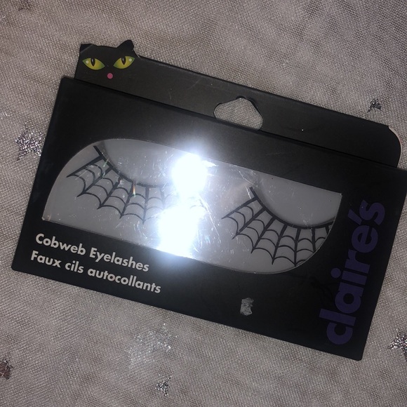 Cobweb Eyelashes 🎃🎃 - Picture 3 of 7